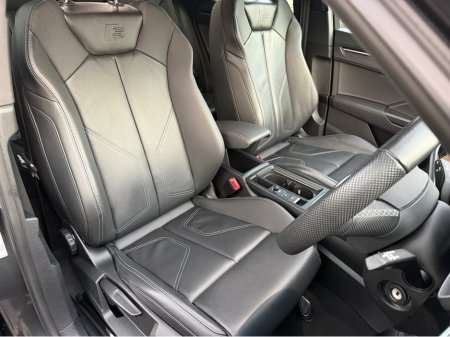 2024 Audi Q3 GREAT SPEC//S LINE 45 TFSI E//LOW MILEAGE//FULL LEATHER//REVERSE CAMERA//FINANCE PACKAGES €44,900 thumbnail