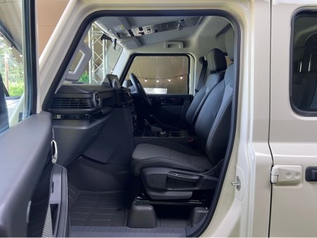 2025 INEOS Grenadier 5-Seat Commercial (N1) €79,995 thumbnail