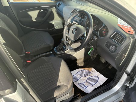 2015 Volkswagen Polo 1.2i TSI Petrol Automatic Comfortline €12,250 thumbnail
