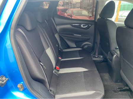 2017 Nissan Qashqai - thumbnail 15