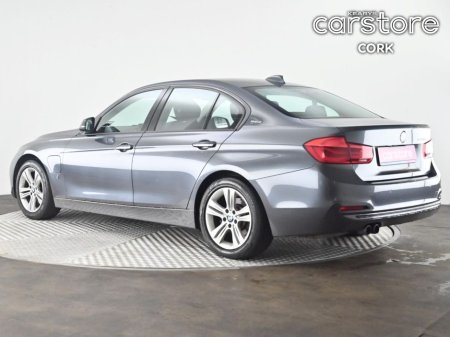 2018 BMW 3 Series 330e Sport €20,880