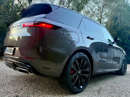 2024 Land Rover Range Rover Sport P460E DYNAMIC SE *Huge Specification* €103,950 thumbnail