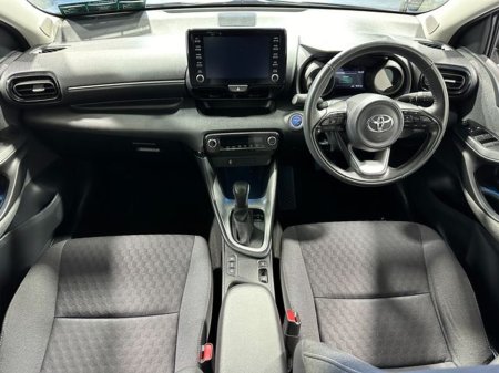 2021 Toyota Yaris - thumbnail 9