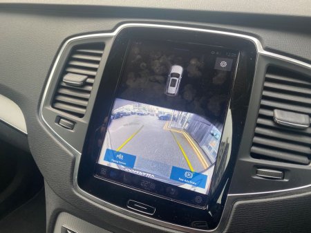 2024 Volvo XC90 T8 Core Recharge AWD Auto (PHEV) €64,900 thumbnail