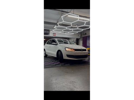 2014 Volkswagen Polo - thumbnail 2