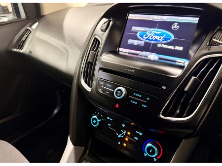 2016 Ford Focus - thumbnail 7