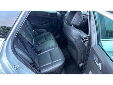 2017 Hyundai Tucson 1.7 PREMIUM BLD 116PS 5 5DR thumbnail