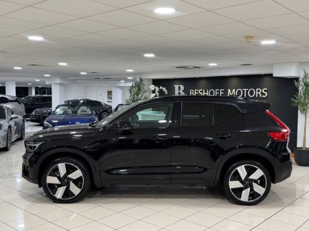 2023 Volvo XC40 - thumbnail 6