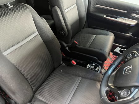 2019 Honda Stepwagon - thumbnail 10