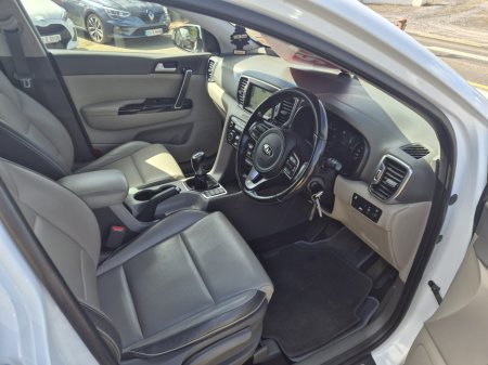 2018 Kia Sportage - photo 2