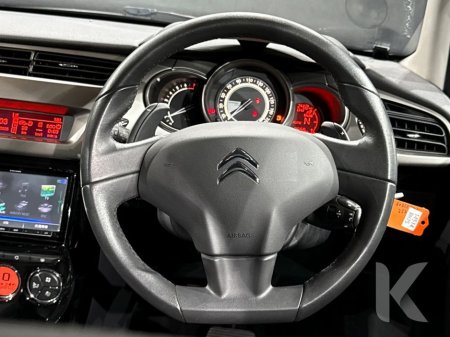 2017 Citroen C3 1.2L AUTOMATIC - ALLOY WHEELS - A/C CONTROLS - ALLOY WHEELS €10,450 thumbnail