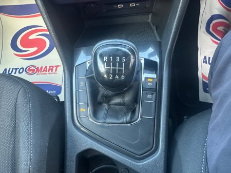 2023 Volkswagen Tiguan Allspace 2.0 TDI 150HP Life €38,950 thumbnail