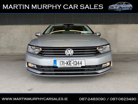 2017 Volkswagen Passat - thumbnail 4