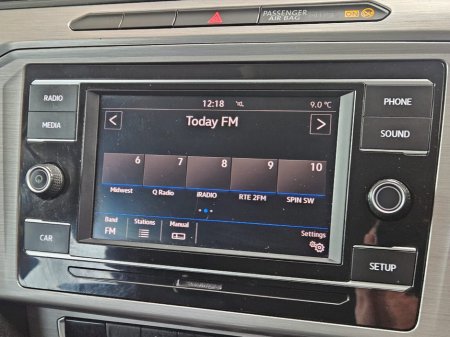 2018 Volkswagen Passat - thumbnail 11