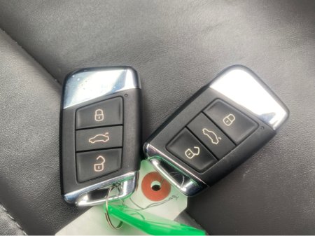 2017 Volkswagen Passat R-LINE PASSAT 2.0 TSI 2017 €19,995 thumbnail