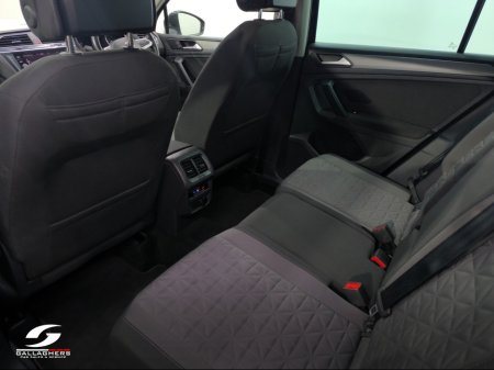 2023 Volkswagen Tiguan (232) LIFE 2.0 TDI 150HP AUTOMATIC €38,750 thumbnail