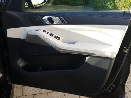 2020 BMW X5 xDrive45e M Sport €53,995 thumbnail