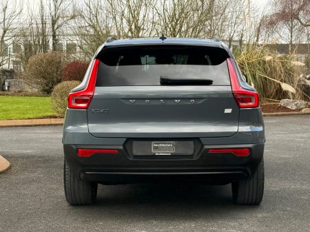 2022 Volvo XC40 - thumbnail 6
