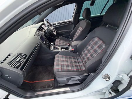 2017 Volkswagen Golf - thumbnail 44