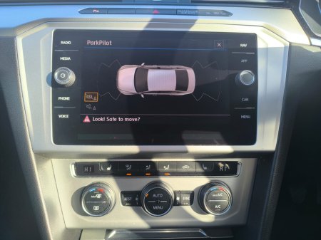 2018 Volkswagen Passat - thumbnail 28