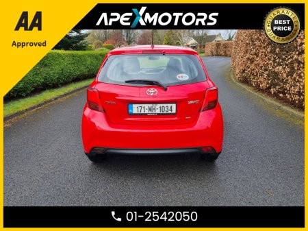 2017 Toyota Yaris - thumbnail 11