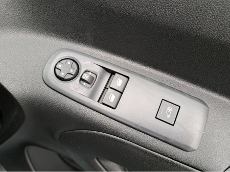 2026 Opel Combo SPORTIVE L1H1 1.5TD 100BHP **TOP SPEC** thumbnail