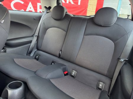 2015 MINI Hatch  €8,950 thumbnail