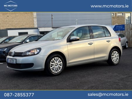 2011 Volkswagen Golf - thumbnail 3