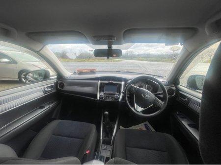 2013 Toyota Corolla FIELDER DBA-NZE161G 5DR AUTO €6,450 thumbnail