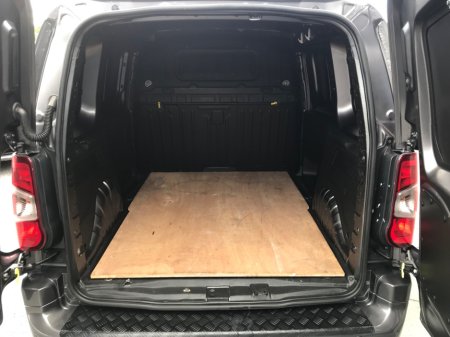 2019 Vauxhall Combo - thumbnail 42