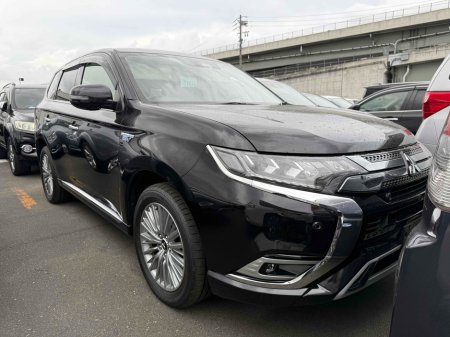 2020 Mitsubishi Outlander G 4WD HYBRID PLUG IN AUTOMATIC 2.4 PETROL //HIGH SPEC//HALF LEATHER HEATED SEATS//KEYLESS ENTRY//ADAPTIVE CRUISE CONTROL//HEATED STEERING WHEEL//