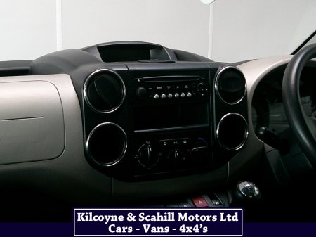 2013 Peugeot Partner - thumbnail 20