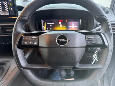 2024 Opel Combo SPORT L1H1-1.5 100PS D-6SP NO VAT! €23,450 thumbnail