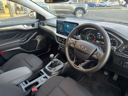 2025 Ford Focus Titanium 1.0L EcoBoost 125PS mHEV €28,975 thumbnail