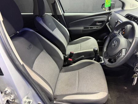 2020 Toyota Yaris - thumbnail 15