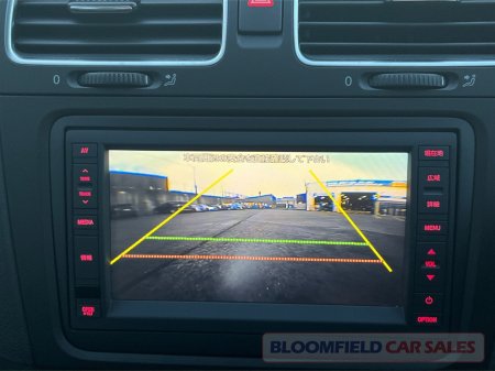 2011 Volkswagen Golf HIGHLINE , SUNROOF // LOW MILEAGE €8,950 thumbnail