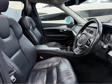 2021 Volvo XC90 2.0D B5 AWD MOMENTUM 5DR AUTO 7 SEAT €48,950 thumbnail