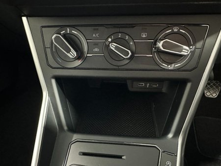 2024 Volkswagen Polo Sport 1.0 Tsi €22,800 thumbnail