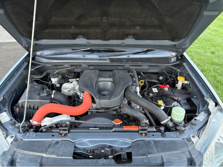 2015 Isuzu D-MAX 2.5 TWIN TURBO CrewCab €17,950 thumbnail