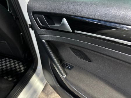 2018 Volkswagen Golf 1.4 TSI DSG HILINE €19,499 thumbnail