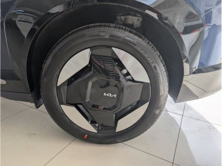 2026 Kia EV5 - view 3