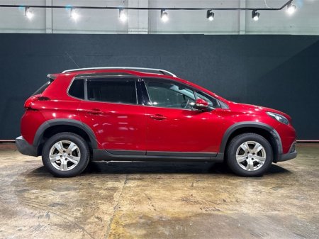 2017 Peugeot 2008 - thumbnail 2