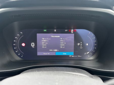 2025 Volvo XC40 - thumbnail 15