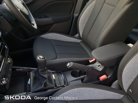 2026 Skoda Kamiq Selection 1.0TSi 95HP - Order for Immediate delivery 261 €34,330 thumbnail