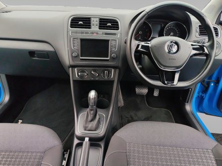 2015 Volkswagen Polo - thumbnail 10