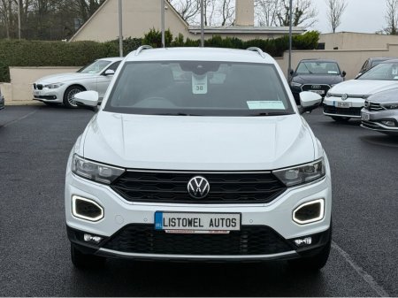 2022 Volkswagen T-Roc STYLE 2.0 150BHP AUTO * REAR VIEW CAMERA, PARKING SENSORS FRONT & REAR, APPLE CARPLAY//ANDROID AUTO, ADAPTIVE CRUISE CONTROL, ISOFIX CHILD SEAT ANCHOR, DUAL ZONE CLIMATE CONTROL, 2 YEAR NEW NCT * €30,950 thumbnail