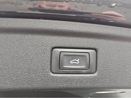 2022 Audi A5 SPORTBACK 35 TDI 163BHP S-TRONIC SE 4DR €36,950 thumbnail