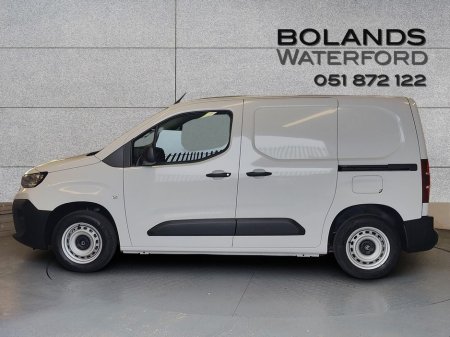 2024 Citroen Berlingo LX PLUS From €94 Per Week €21,764 thumbnail