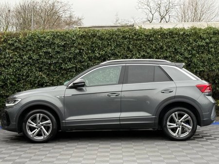 2023 Volkswagen T-Roc R-LINE 1.0 TSI // APPLE CARPLAY/ANDROID AUTO // DIGITAL CLUSTER // 17" R-LINE ALLOYS €27,900 thumbnail