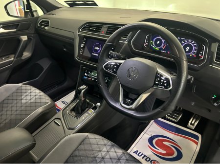 2023 Volkswagen Tiguan - thumbnail 28